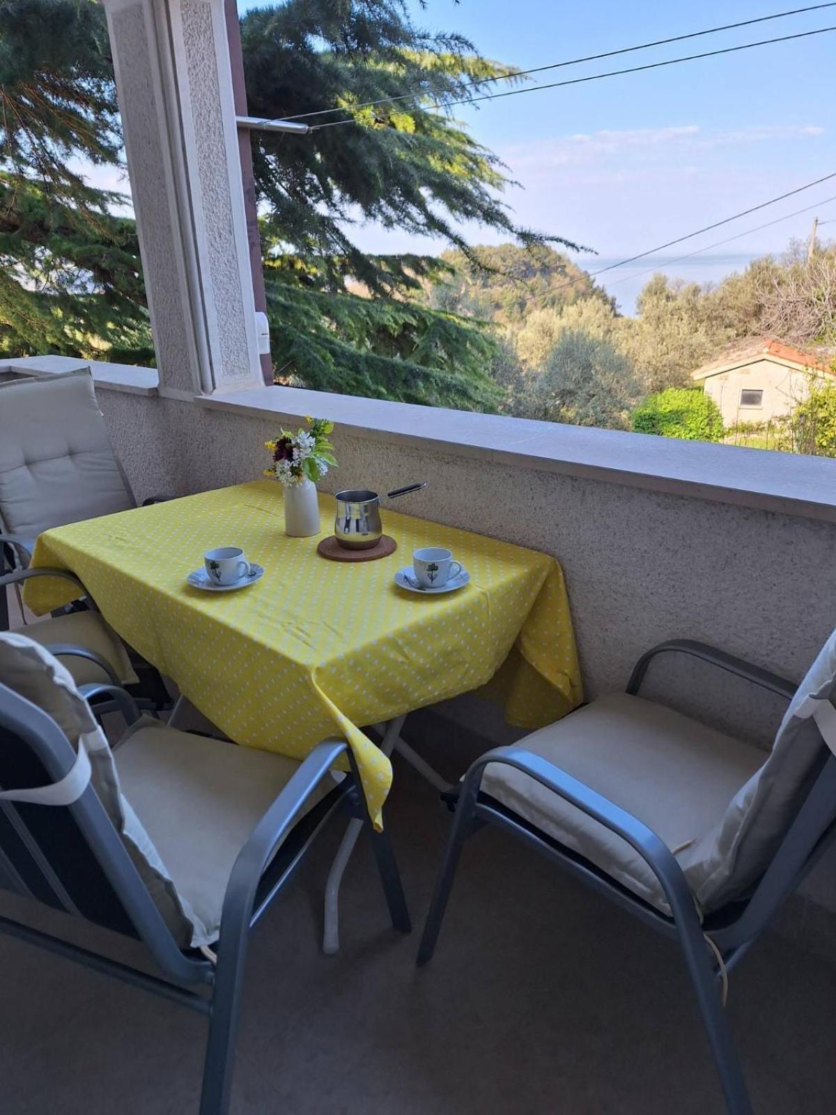 Apartamento House Olive Garden Strunjan Exterior foto